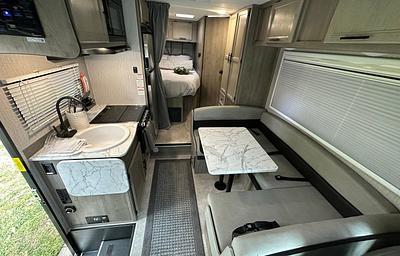 Dakota | Memory Making, Easy to Handle Motorhome