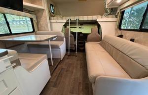 Family Bunkhouse | Sleeps 8 | Fully Stocked