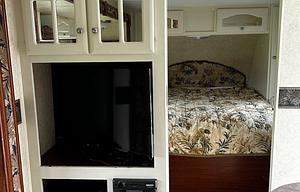 2007 Keystone RV Out Back Sydney Edition 31QRS