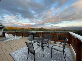Sierra Mountain Lodge