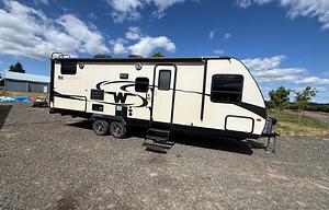 2017 Winnebago Industries Towables Minnie 2455 BHS