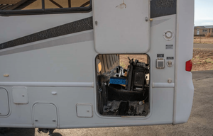 Spacious configuration, convenient desk, +Starlink
