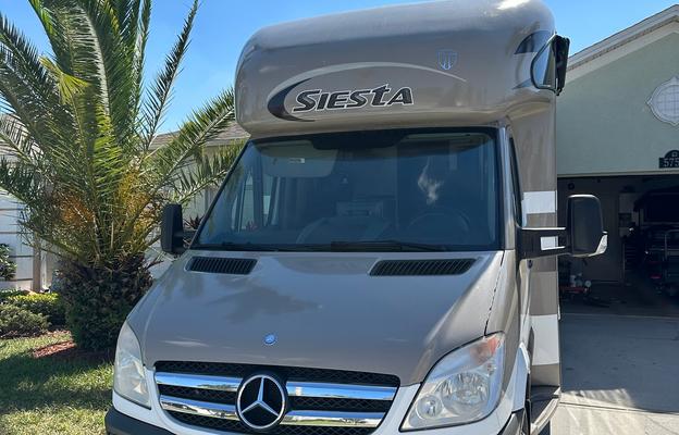 2014Thor Motor Coach Siesta Sprinter 24SR