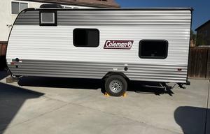 Easy Towing with the 2024 Coleman Lantern 17B