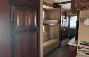 Great family camper with bunkhouse
