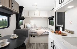 2024 Jayco Jay Flight SLX 174BH RV rental photo 7