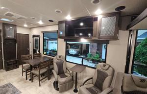 2022 Grand Design Momentum G-Class 30G