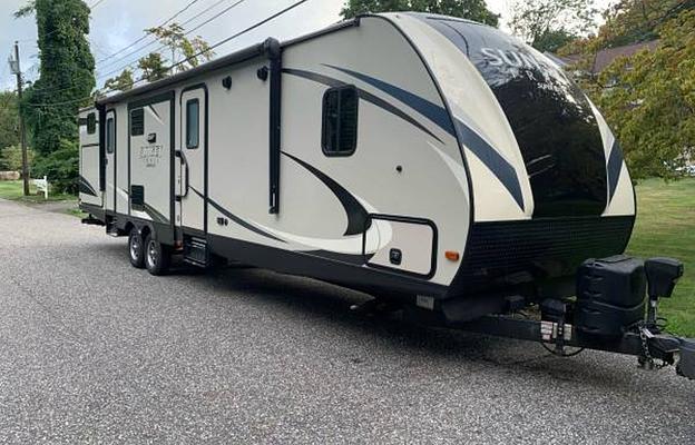 2017 CrossRoads RV Sunset Trail Super Lite SS331BH