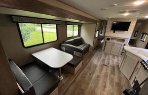 Fam Friendly 2023 Coachman Catalina 261BHS