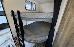 Close to Hallett and Keystone Lake!