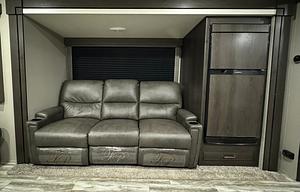 Bunkhouse - Master Suite - Delivery Available
