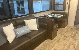 2019 Keystone RV Cougar Half-Ton Series 29BHS RV rental photo 8