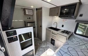 2027 Sunlite 13BH LTD Sleeps 4