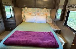 The Cheetah | Glamping on Wheels – Sleeps 6-8