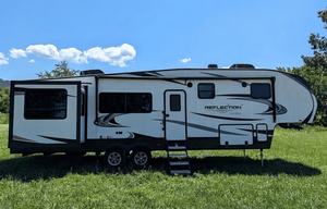 Grand Design Reflection | Deluxe Modern 5th Wheel