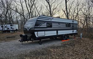 The Cozy KC - 2022 Grand Design Transcend 247BH