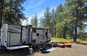 Wanderer- Inland NW Rentals'  Forest camp king!