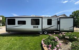 The Frontier – Extended Stay Retreat