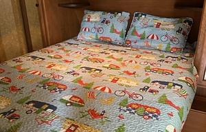 Couples Retreat & Pet Friendly Camper Rental