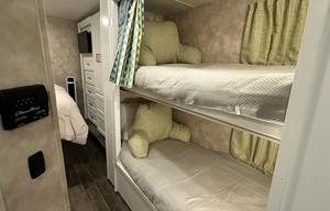 Family Bunkhouse | Sleeps 8 | Fully Stocked