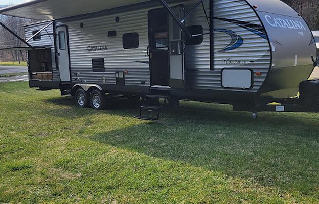 Mojo's 2017 Coachmen Catalina