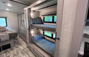 Large Luxury RV with Bunkbeds, Delivery Offered!