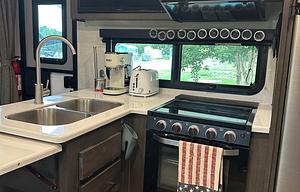 5 STAR PARADISE ON WHEELS wherever you take it!!!