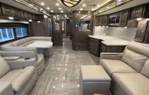 2019 Discovery LXE 44H RV rental photo 6