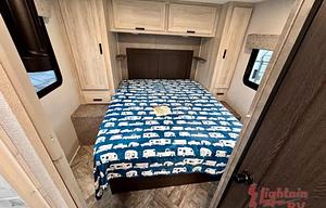 Forest River Sunseeker LE Model 2850SLE Motorhome