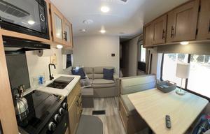 "The Adventurer" PrimeTime Avenger Bunkhouse 26BK