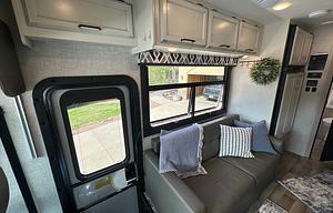 Modern Farmhouse Bunkhouse Motorhome 2022 Alante
