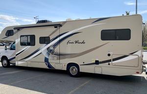 HECTOR - 2018 Thor Motor Coach Four Winds 30D