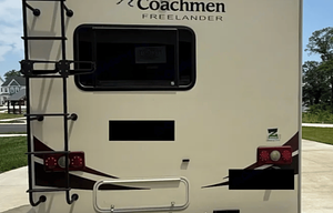 Coachy – Your Spring & Summer Escape (No Pet Fees)