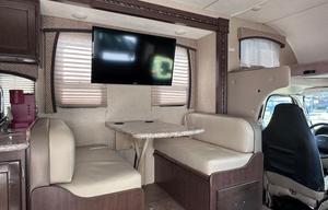 2018 BEAUTY Thor Motor Coach Chateau 29G