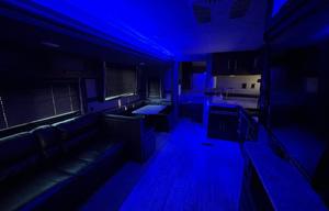 Tons of space/ sleeping option, 1600W solar system