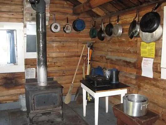 001, Loop: AREA HOGAN CABIN