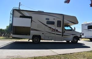 Perfect Couples Coach + 2 kids 23ft Freelander