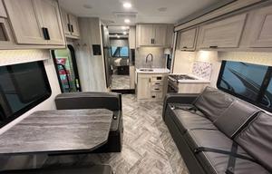 32’ Class C 2022 Forest River RV