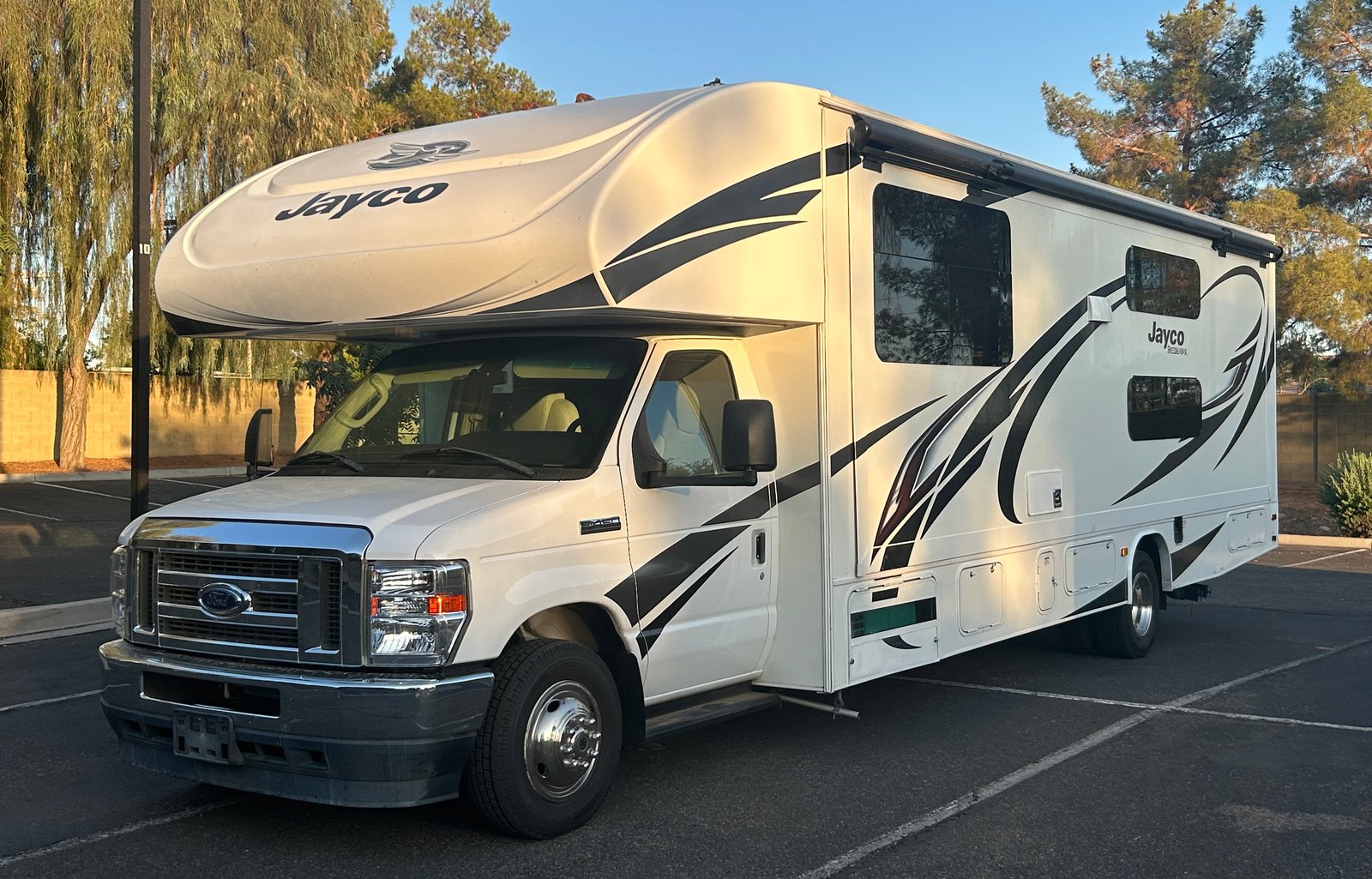 Kid/Pet Tested & Adult Privacy, Sleeps 9 w/ Bunks