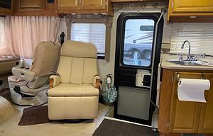 2008 Terra 34n RV rental photo 9