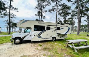 2018 28 ft Thor Motor Coach Freedom Elite