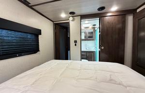 Spacious Toy Hauler • View Deck • Sleeps 10
