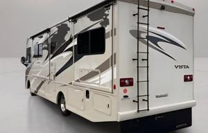 Class A Winnebago drives easy, sleeps 5