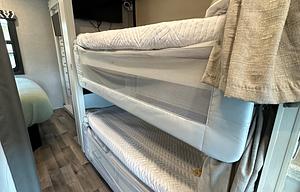 Modern Farmhouse Bunkhouse Motorhome 2022 Alante