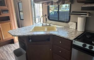 Dreamin RV - Large Camper Ready for Adventures