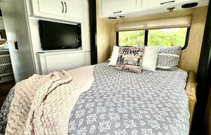 2014Thor Motor Coach Siesta Sprinter 24SR