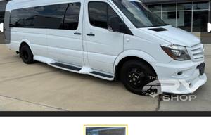 2019 Midwest Automotive Designs Daycruiser S5 RV rental photo 2