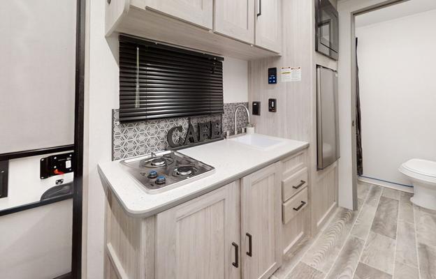 2025 Mallard 17BHL – Cozy & Family Friendly