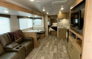 Spacious!! 2021 Winnebago Minnie 2701RBS