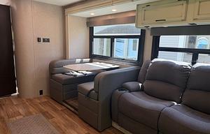 Stress free Luxury Camping/Fully Stocked